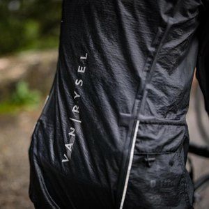 Van Rysel 900 Ultralight Reflective Rain Cycling Jacket